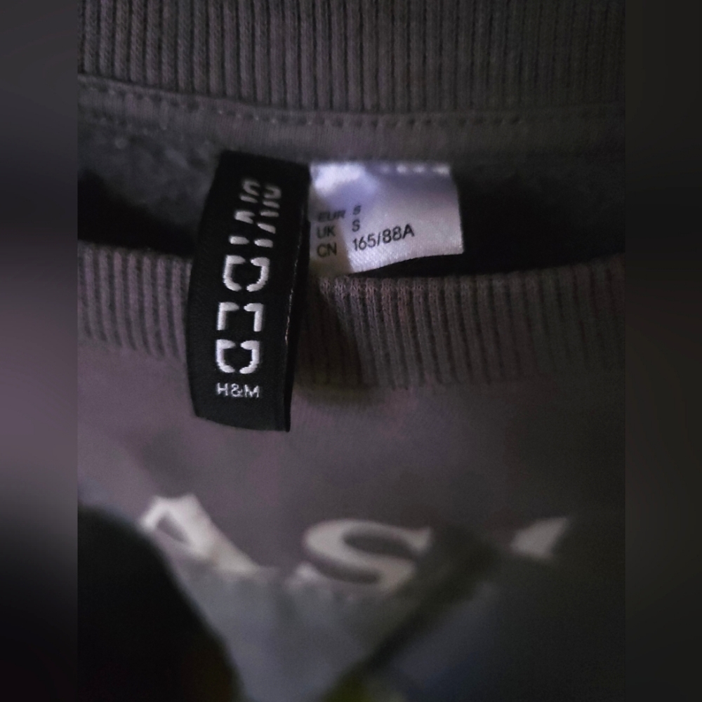 H&M NASA Crop Sweatshirt in Grey, size S - Picture 7 of 8